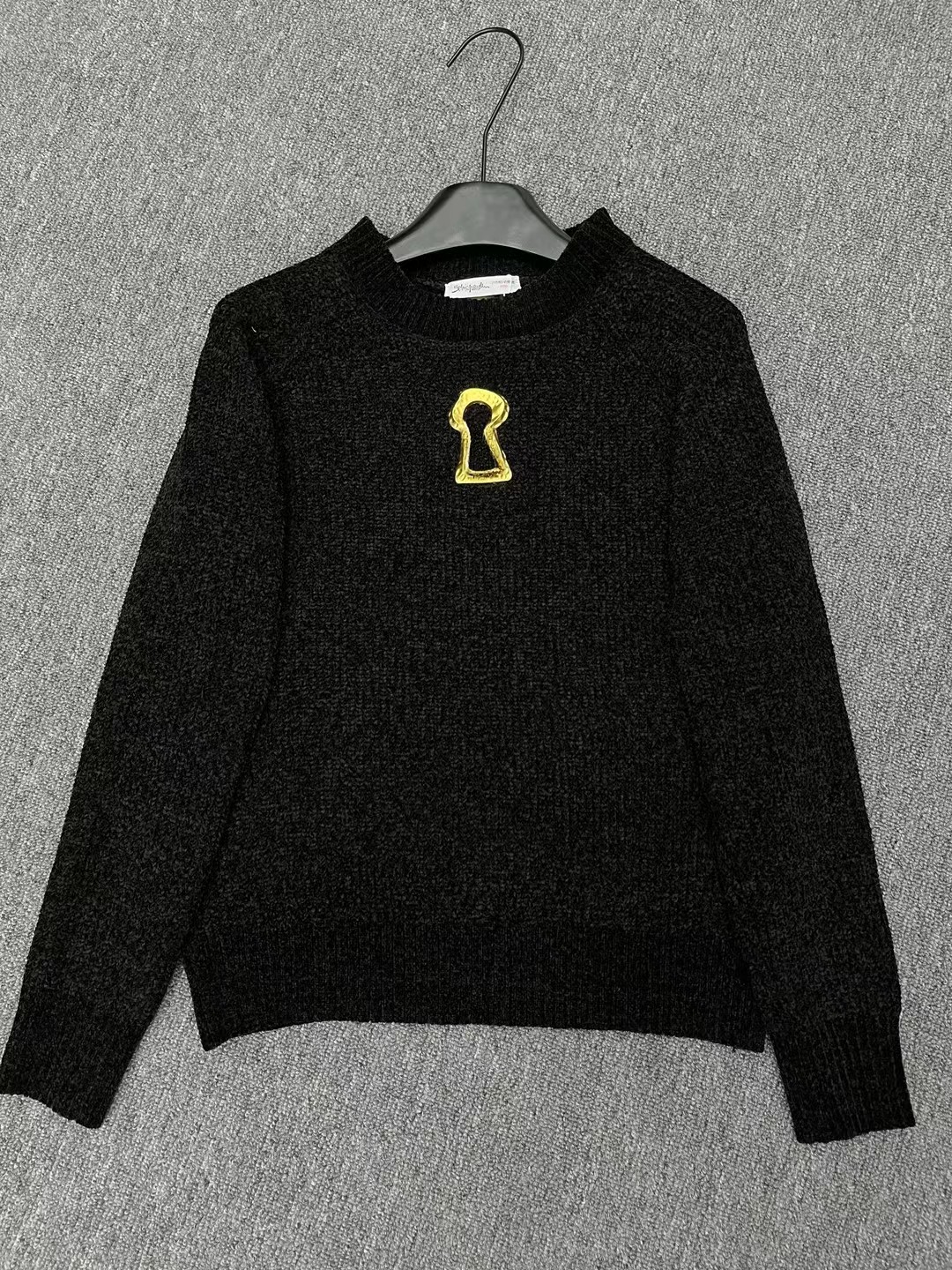 S Fashion Women's Round Neck Long Sleeve Top