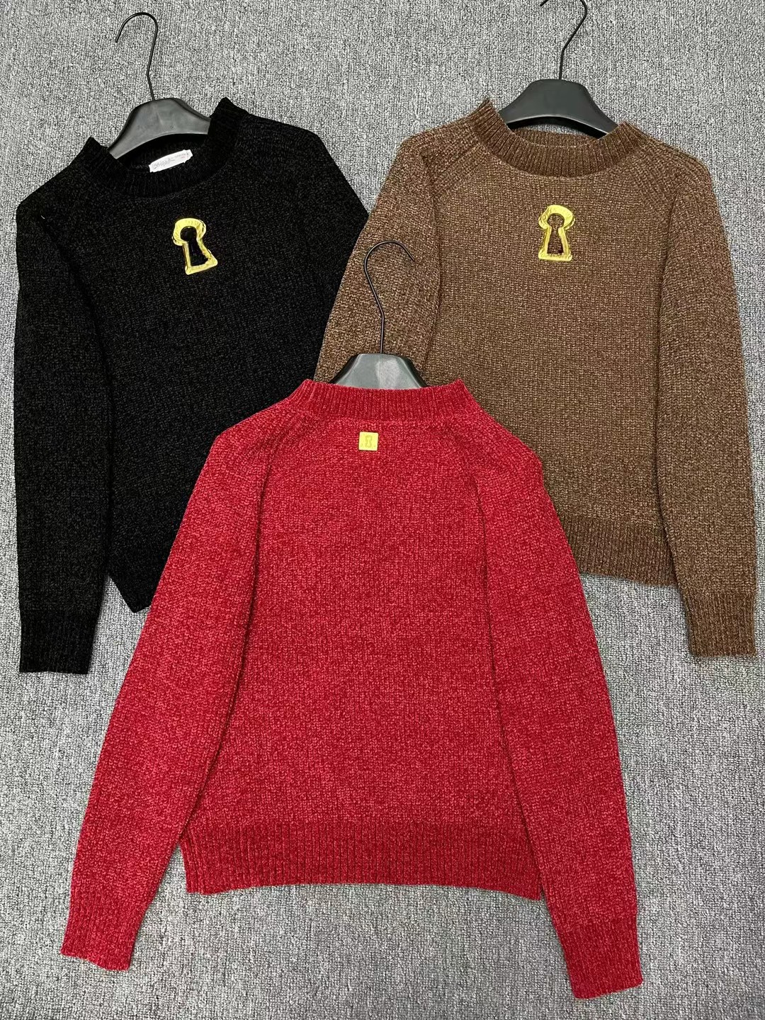 S Fashion Women's Round Neck Long Sleeve Top