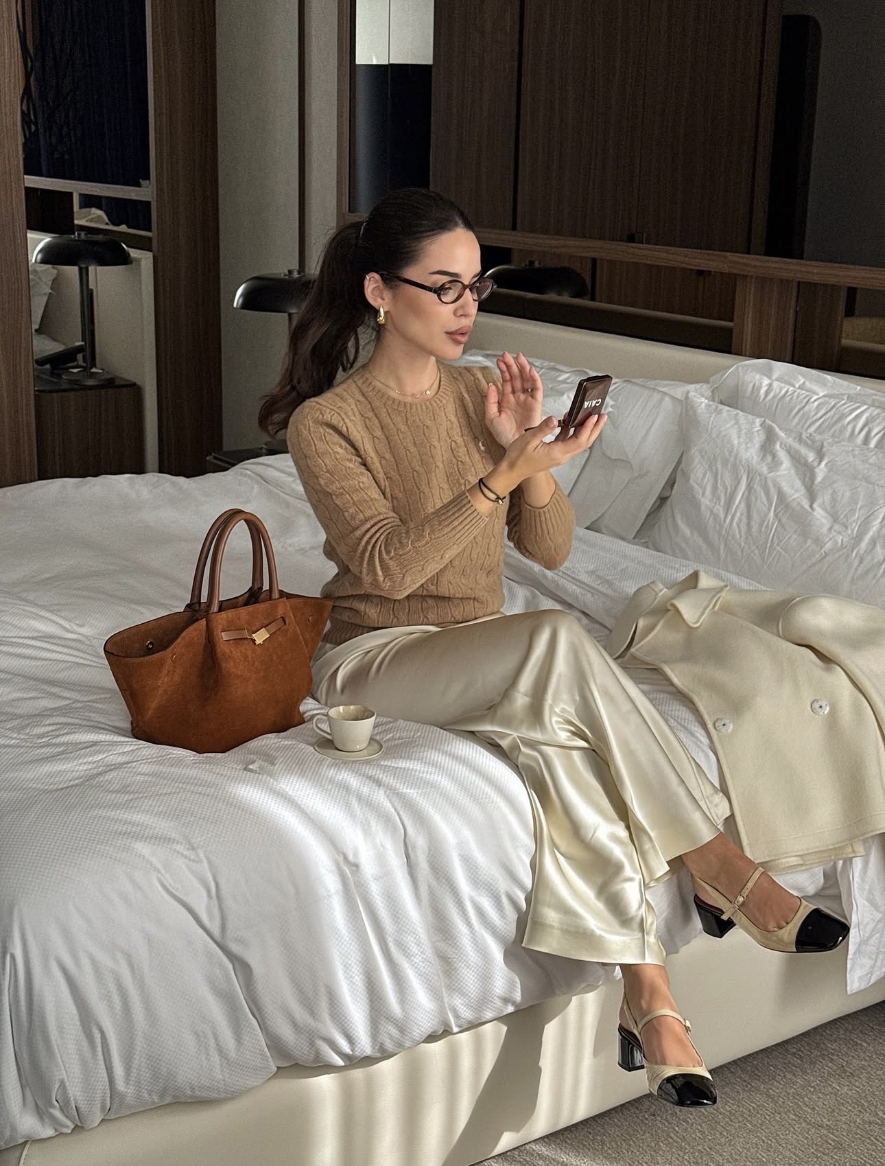 R Long-sleeved Fried Dough Twists Knitwear