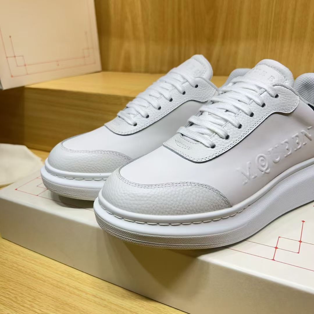 A Casual sports white sneakers