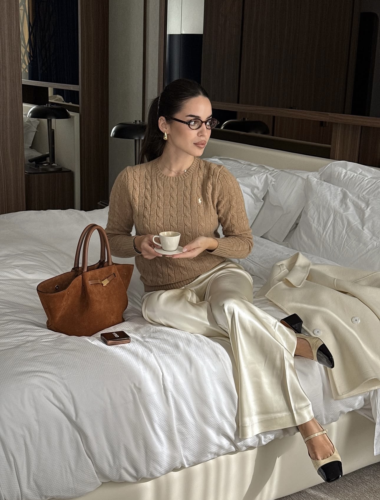 R Long-sleeved Fried Dough Twists Knitwear