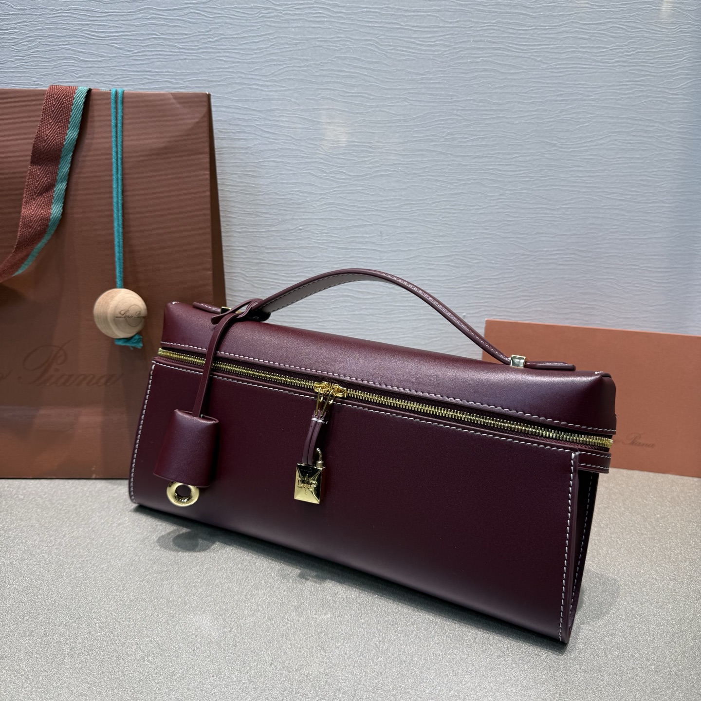 Loro P design Classic handbag