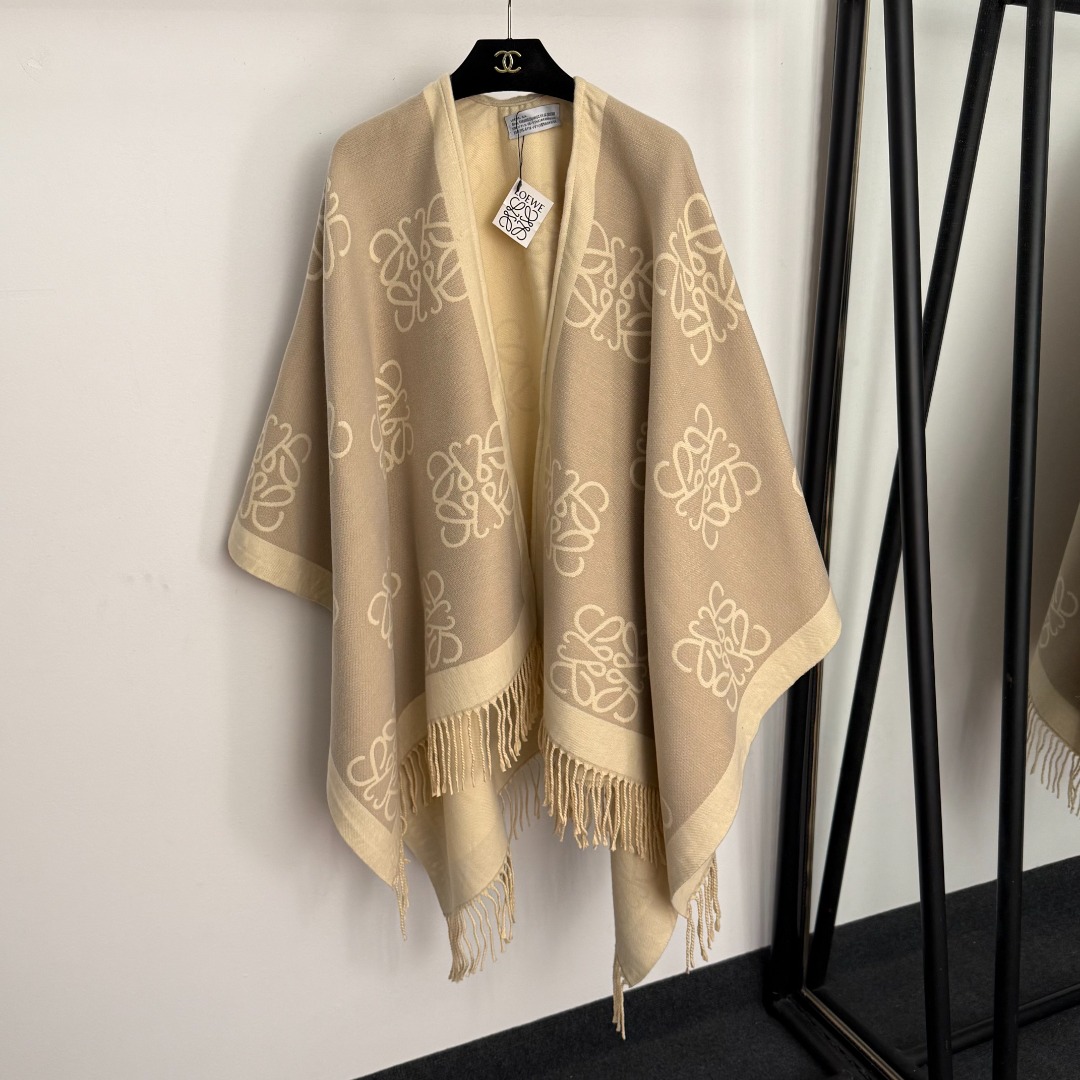 L Logo tassel wool knitted cardigan shawl