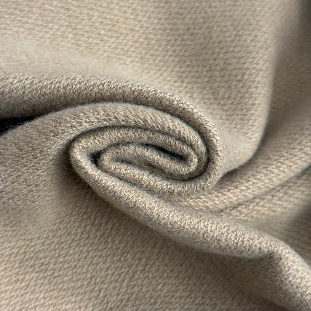 F Wool knitted cardigan shawl