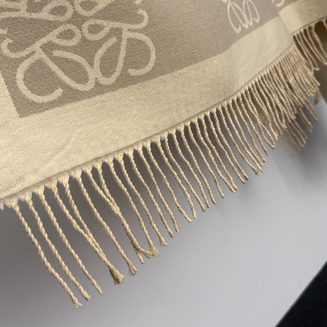 L Logo tassel wool knitted cardigan shawl