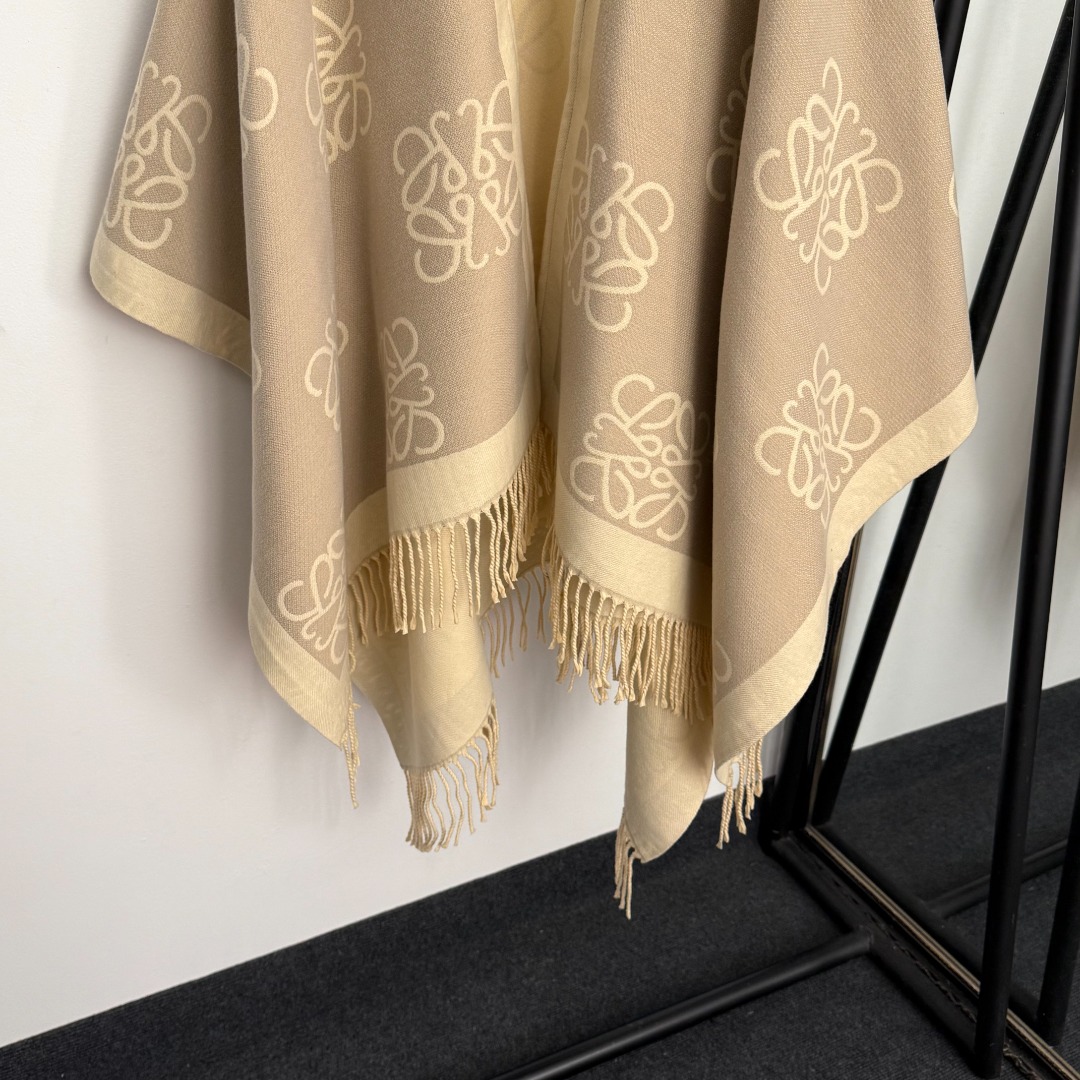 L Logo tassel wool knitted cardigan shawl