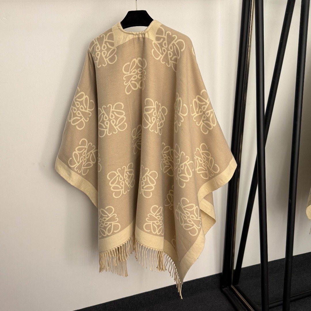 L Logo tassel wool knitted cardigan shawl