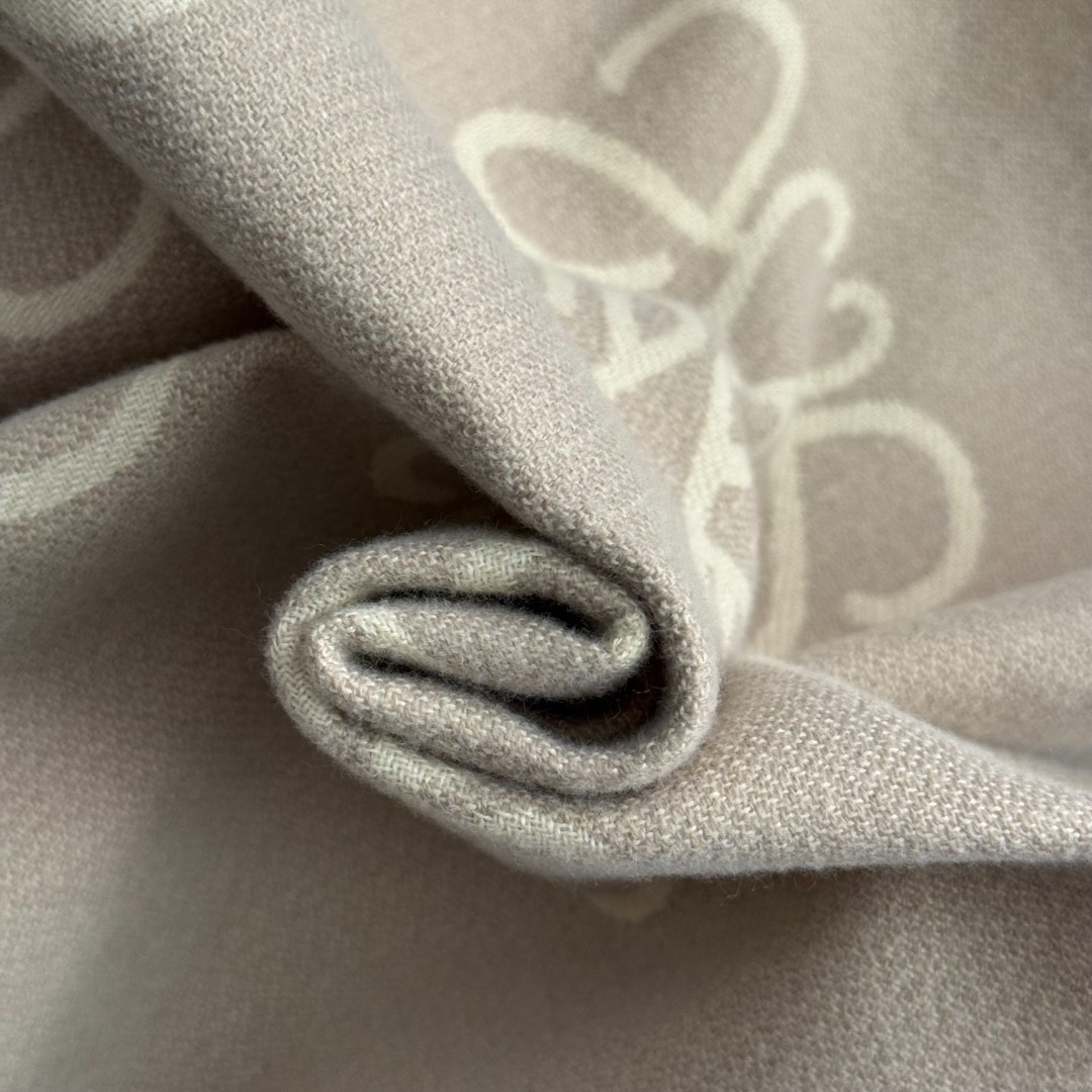 L Logo tassel wool knitted cardigan shawl