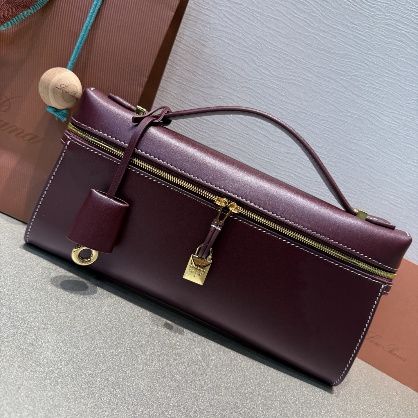 Loro P design Classic handbag