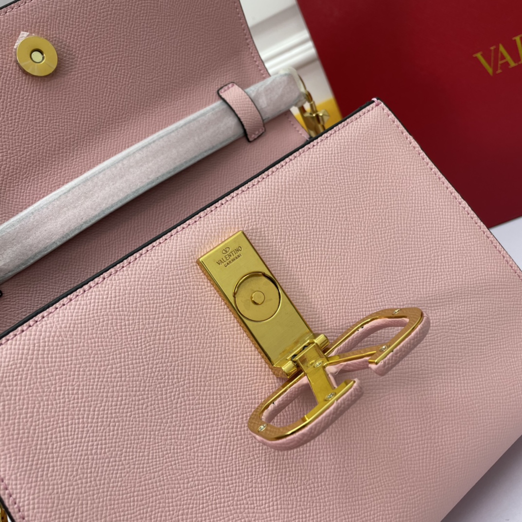 V design women handbag