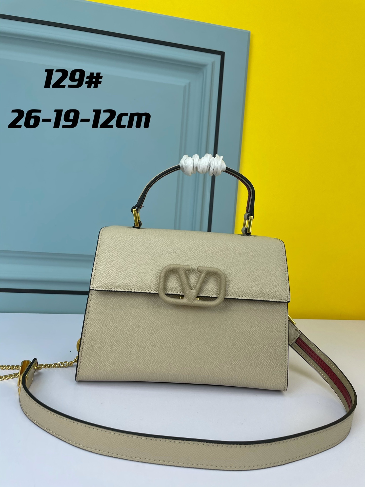 V design women handbag