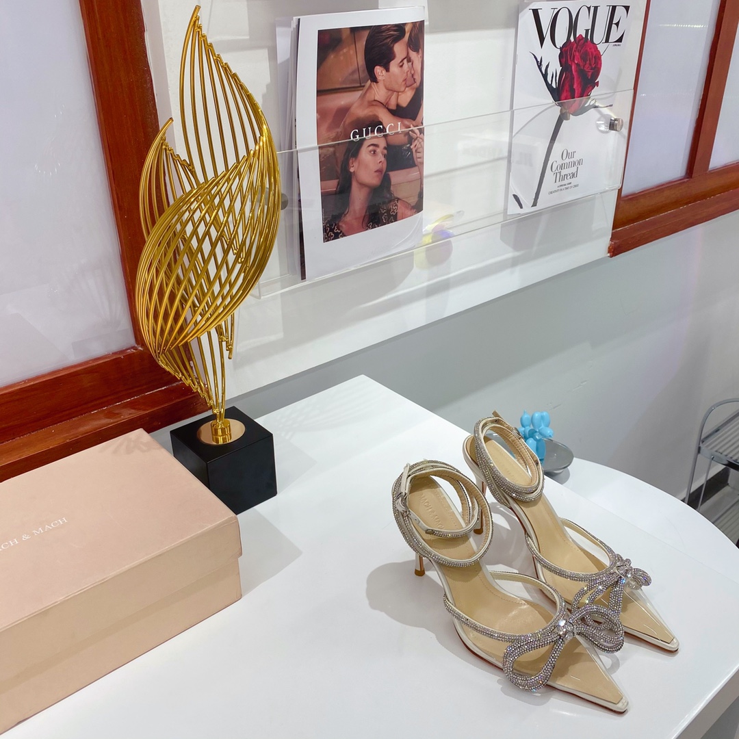 𝙈𝘼𝘾𝙃 Design Rhinestone Bow Sandals