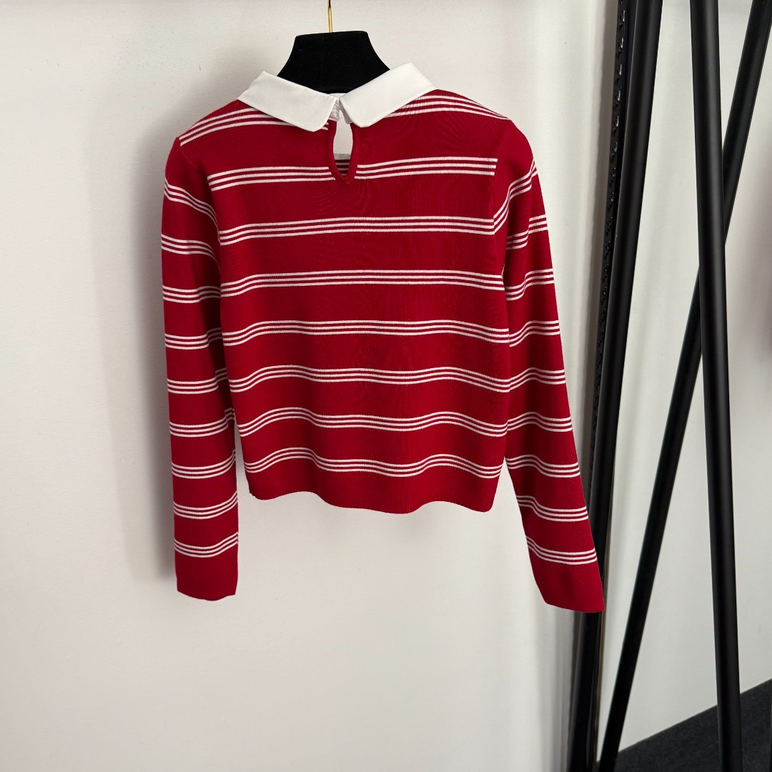 C Long sleeved striped knitted sweater top