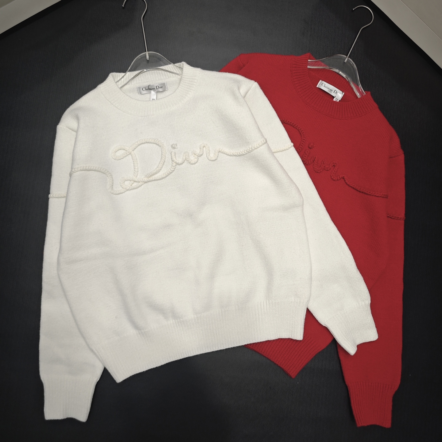 D Fashionable high-end women's round neck long sleeved wool sweater