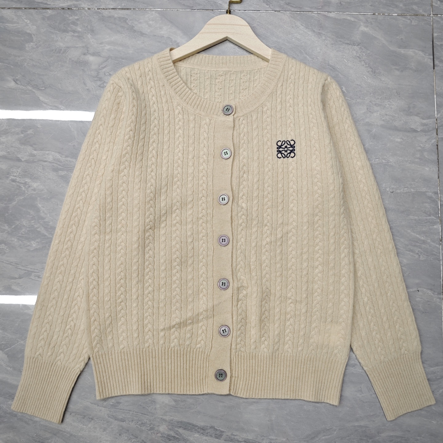 LO fashion high-end wool cardigan
