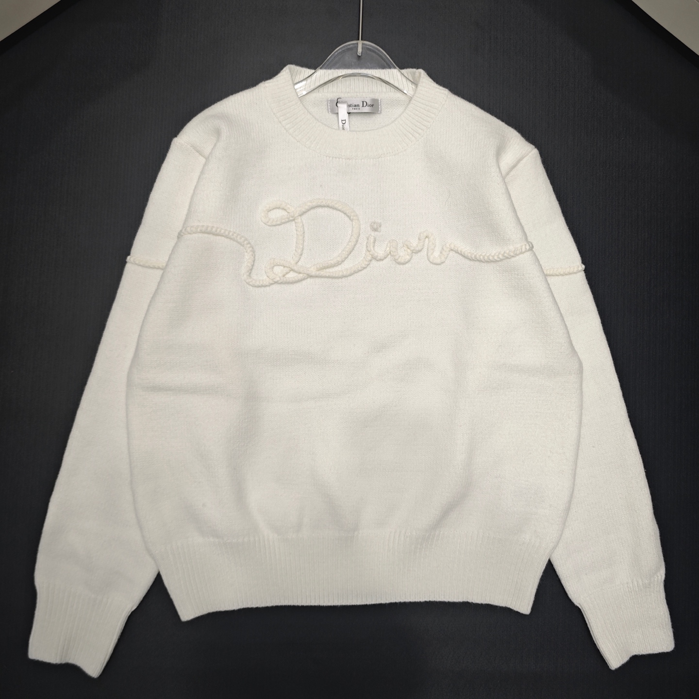 D Fashionable high-end women's round neck long sleeved wool sweater