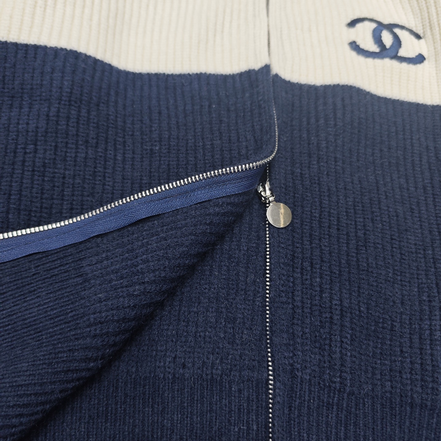 C fashion high-end women's stand up collar zipper long sleeved cardigan jacket