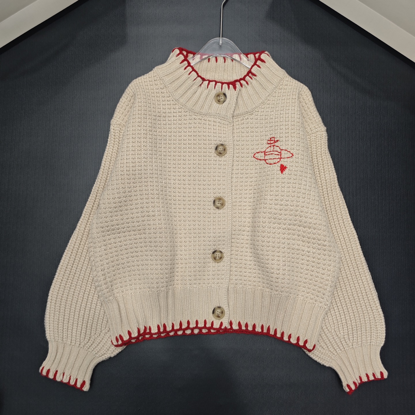 VI fashion high-end scarf round neck long sleeved wool cardigan