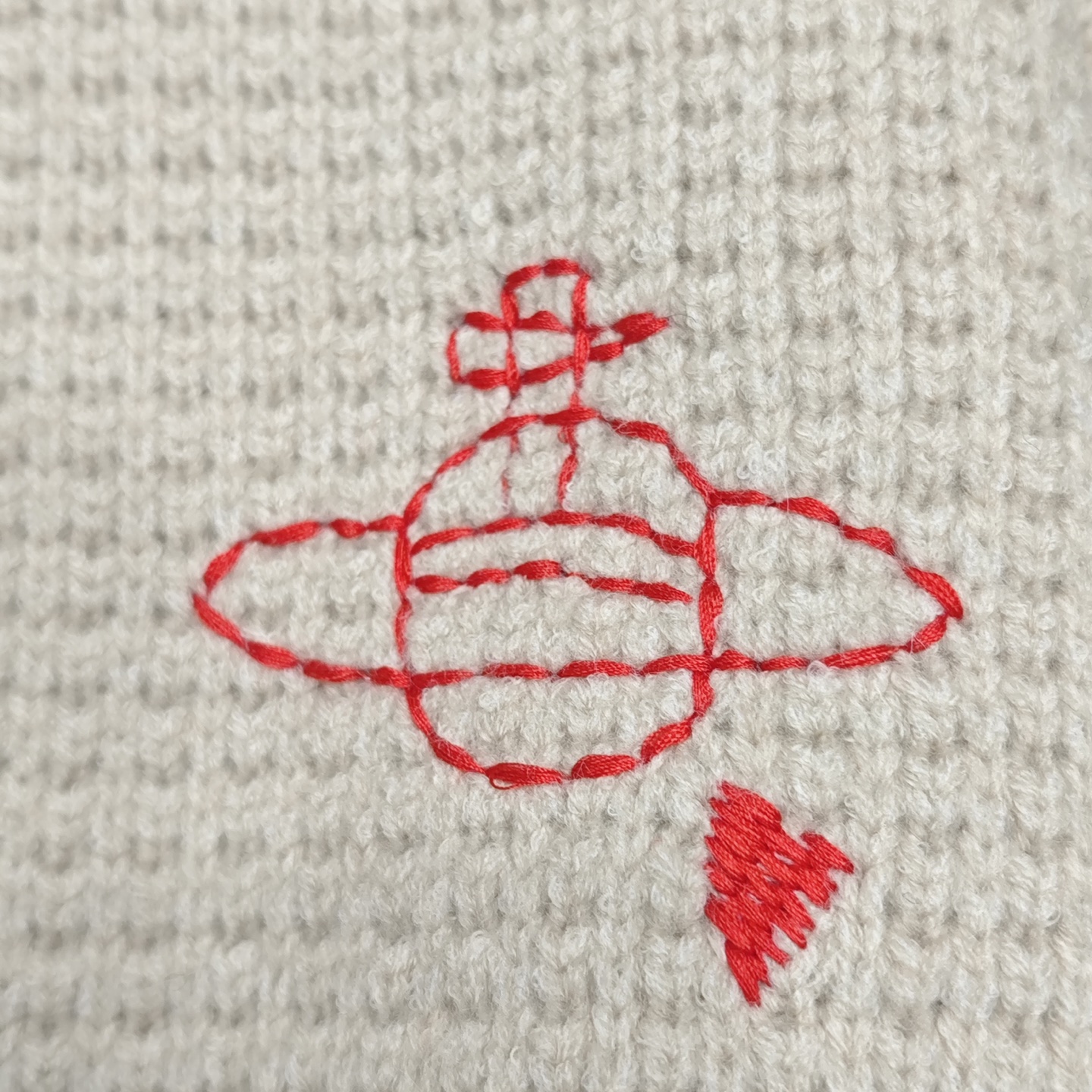 VI fashion high-end scarf round neck long sleeved wool cardigan