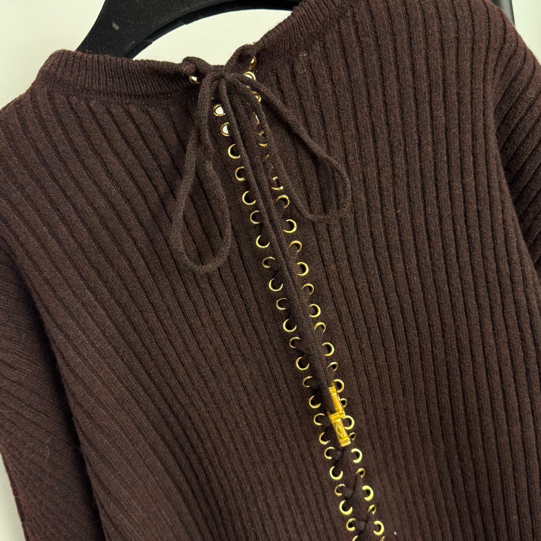 S Long sleeved pullover knitted sweater