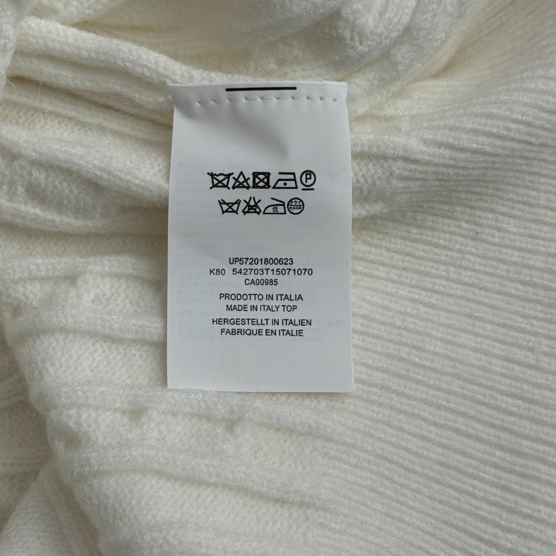 C Fried Dough Twists pullover long sleeve sweater