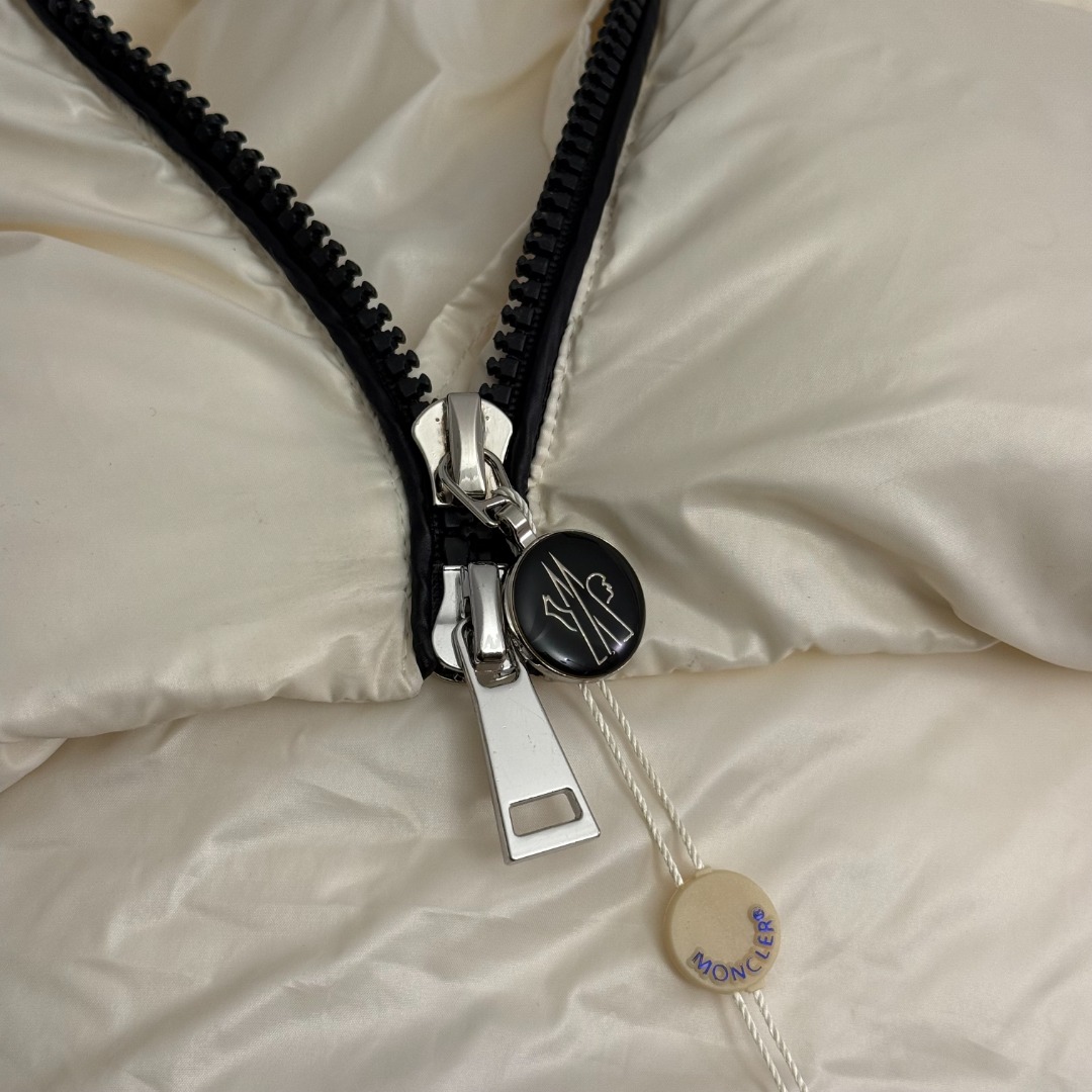 M Printed hooded down jacket