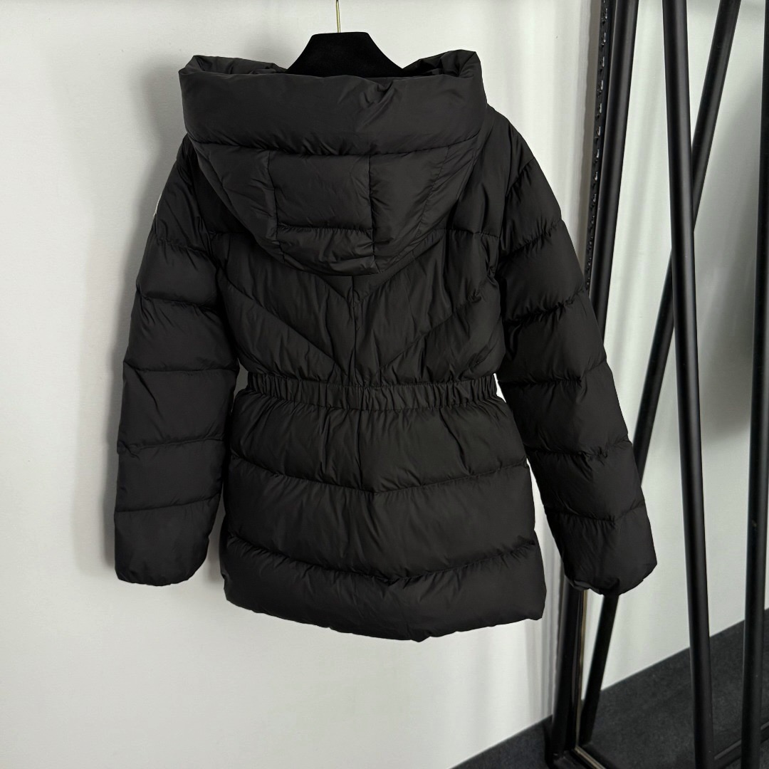 M Long-sleeved hooded slim-fit down jacket