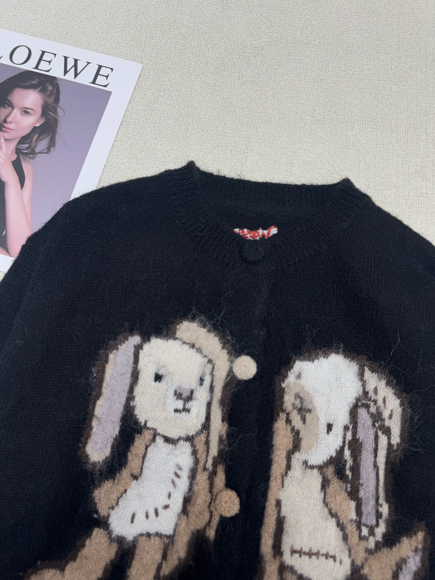 U fashion casual loose round neck embroidered long sleeved top