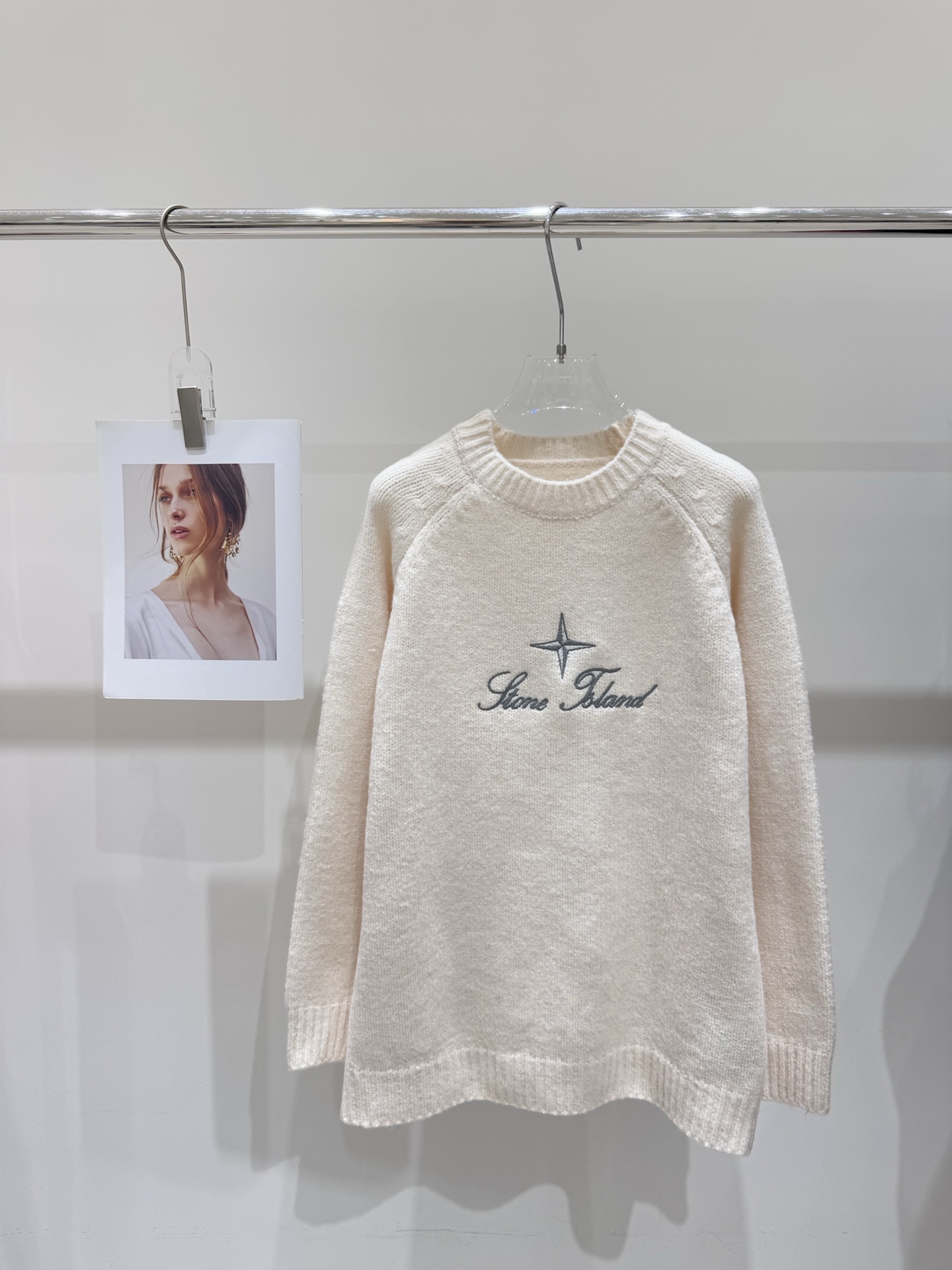 ST fashion casual loose round neck long sleeved top