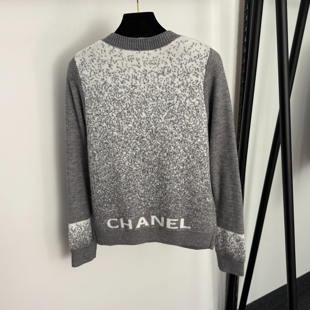 C Gradient long sleeved wool knitted cardigan