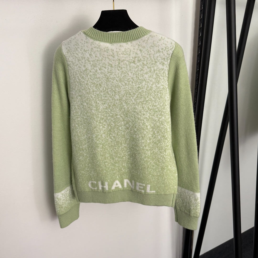 C Gradient long sleeved wool knitted cardigan