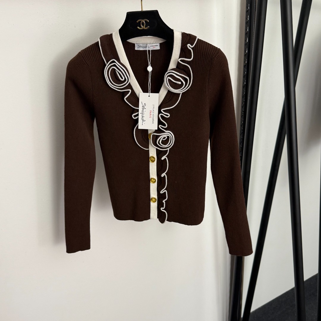 S 3D flower V-neck long sleeved knitted cardigan