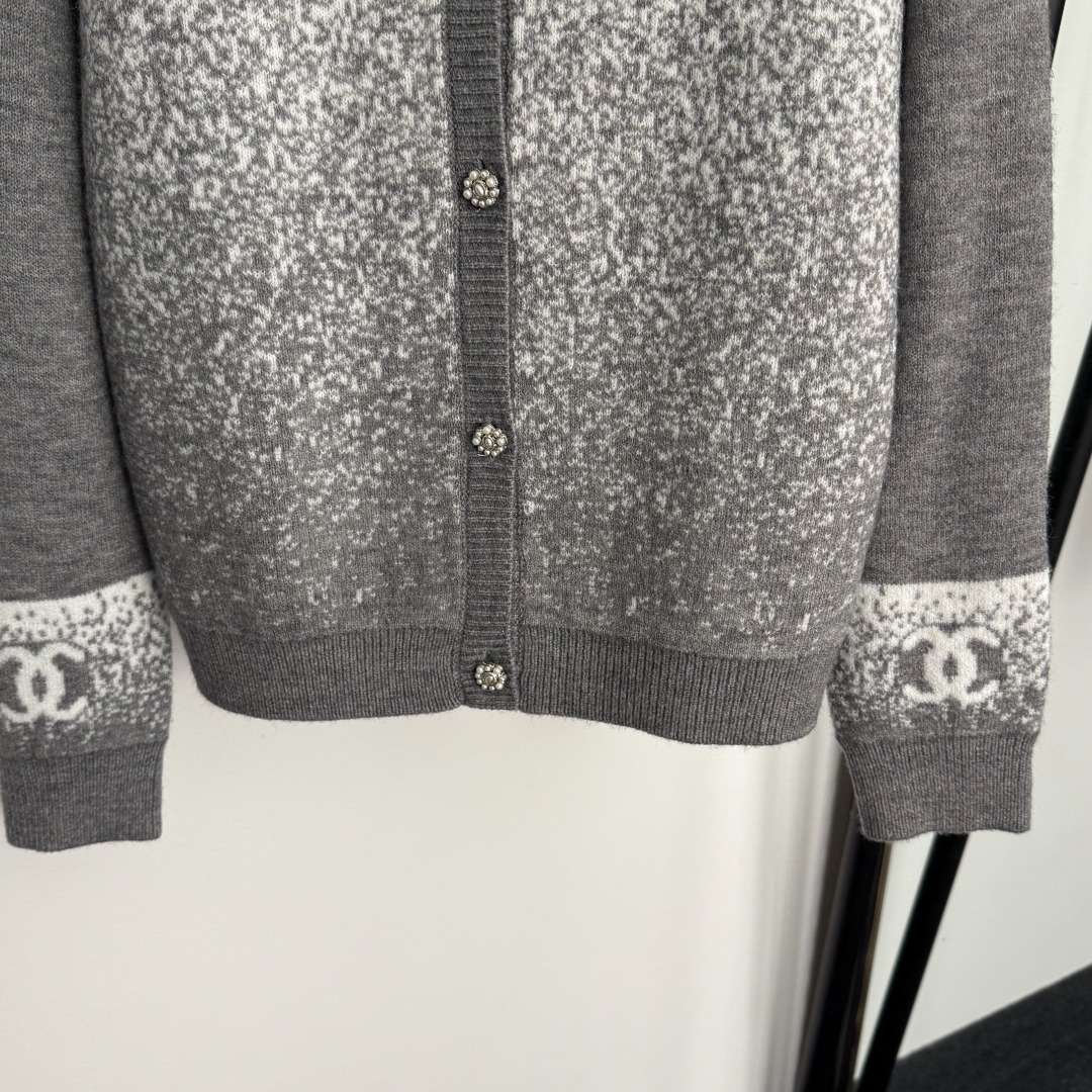 C Gradient long sleeved wool knitted cardigan