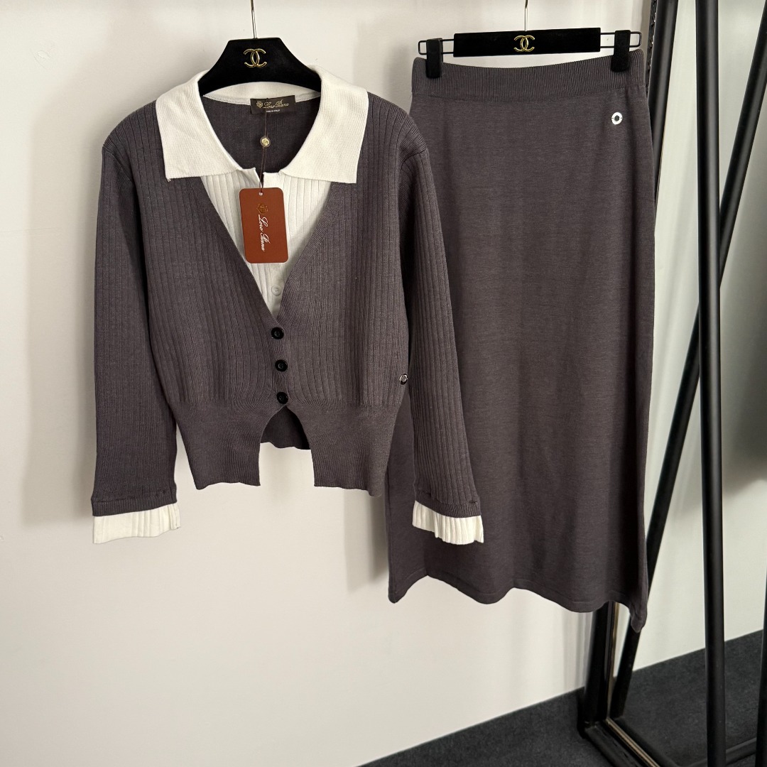 L 2 set Knitted cardigan+high waisted knitted skirt