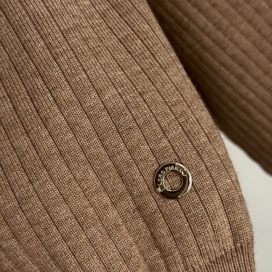 L 2 set Knitted cardigan+high waisted knitted skirt