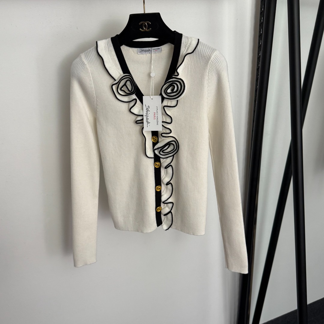 S 3D flower V-neck long sleeved knitted cardigan