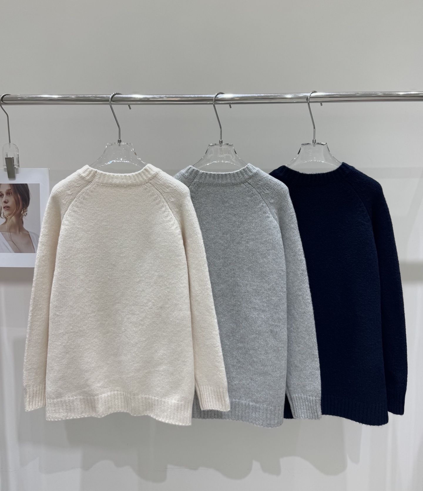 ST fashion casual loose round neck long sleeved top