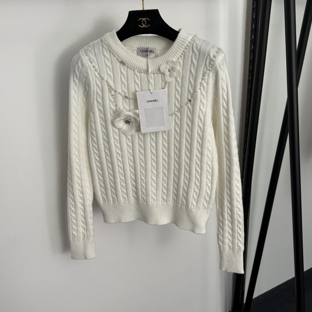 C Fried Dough Twists pullover long sleeve sweater