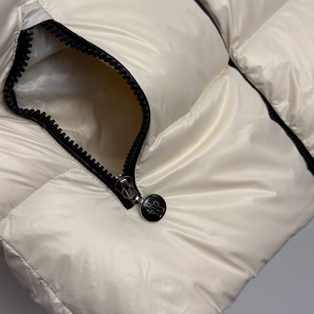 M Printed hooded down jacket