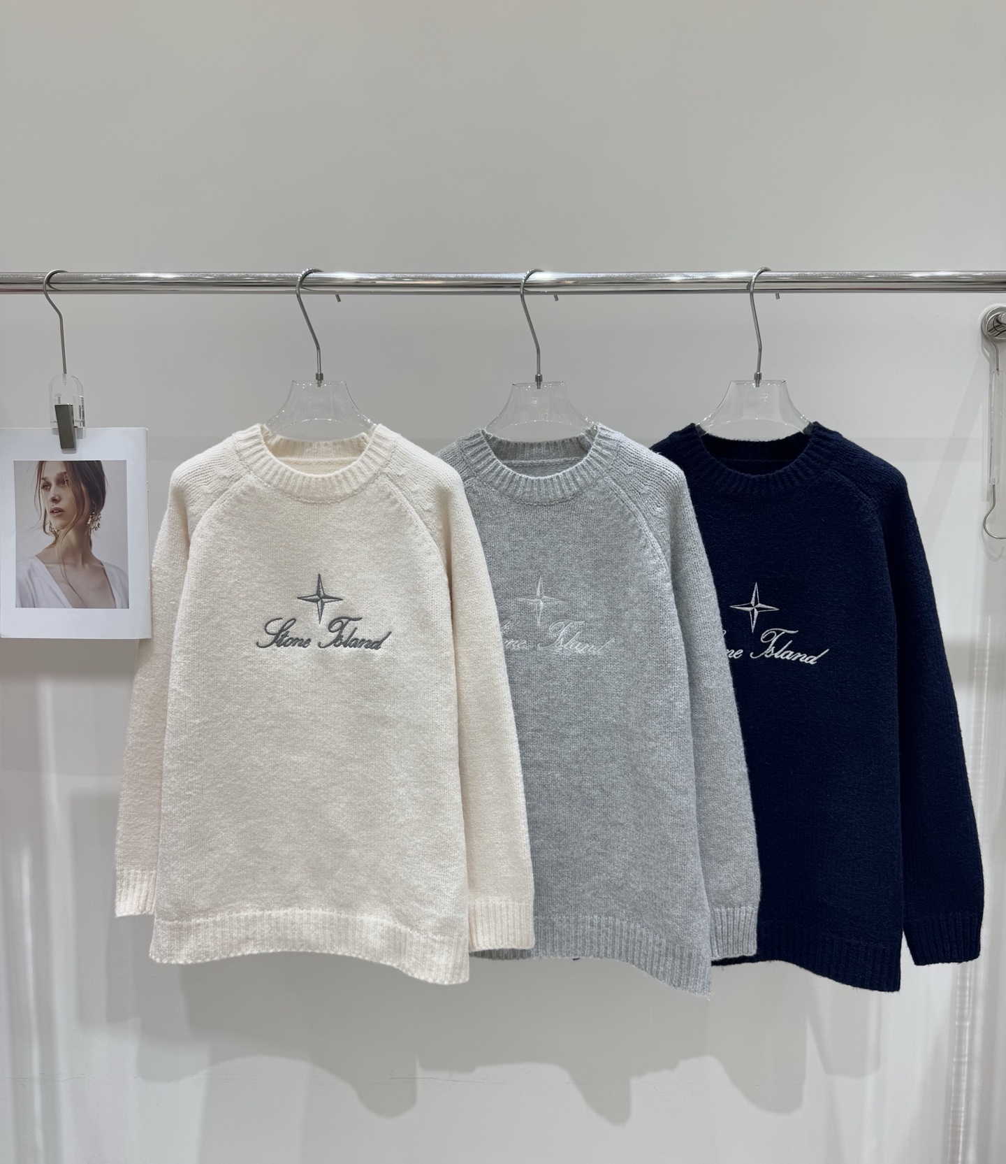 ST fashion casual loose round neck long sleeved top