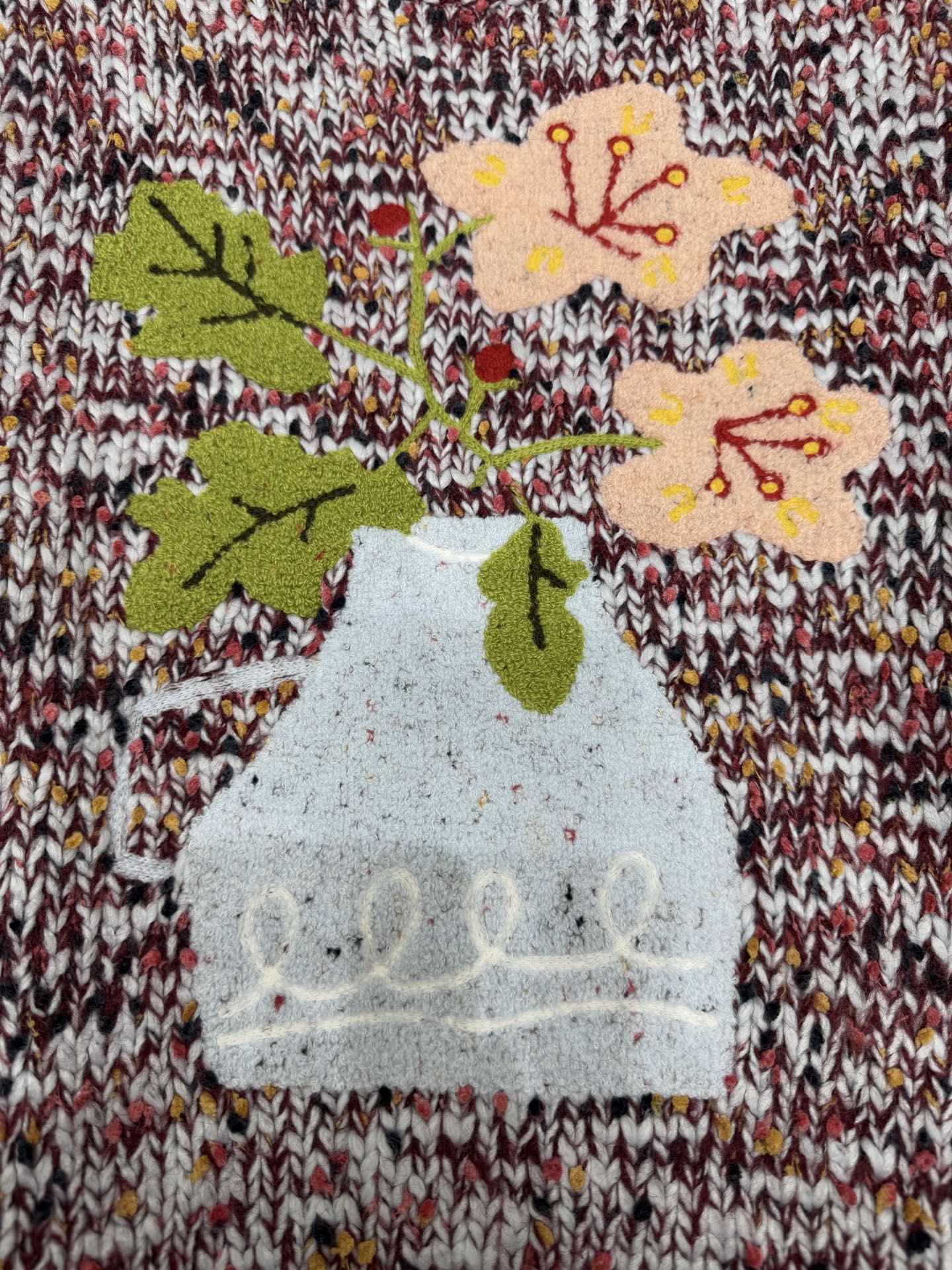 F Fashion casual flower embroidery round neck long sleeved shirt