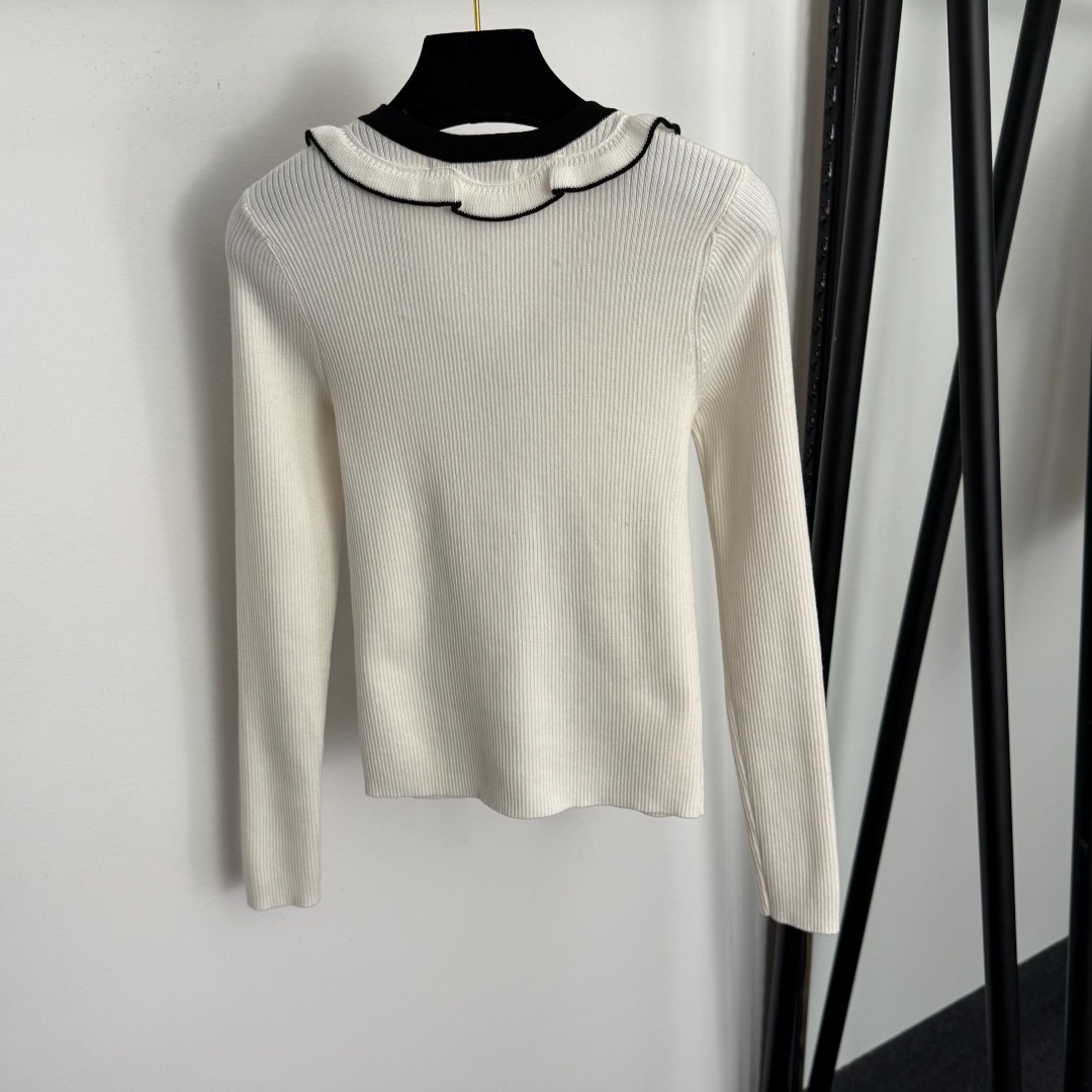 S 3D flower V-neck long sleeved knitted cardigan