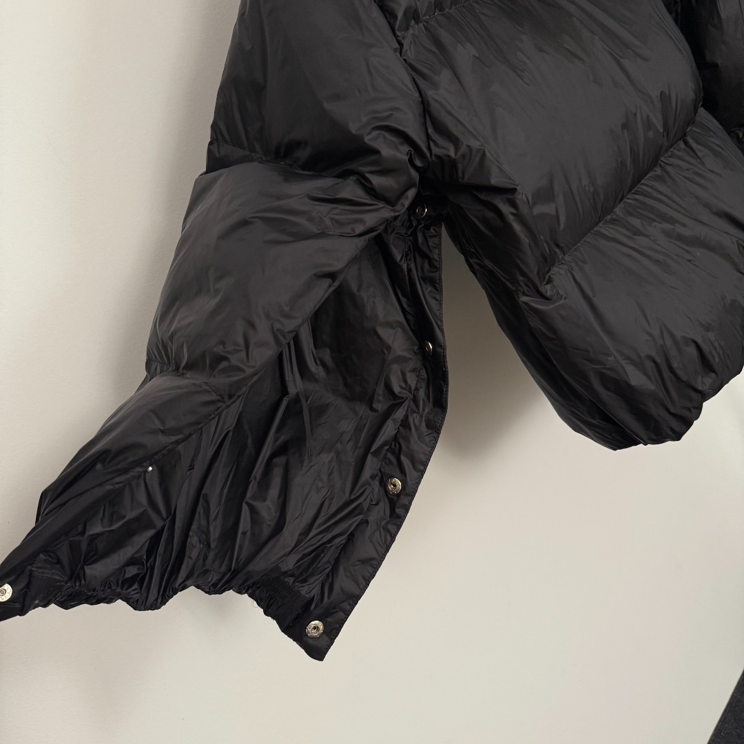 M Long-sleeved hooded down jacket