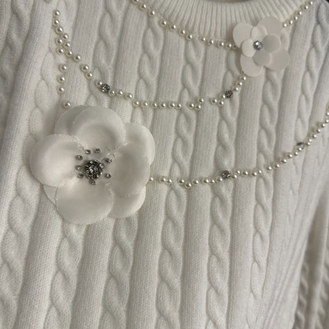 C Fried Dough Twists pullover long sleeve sweater