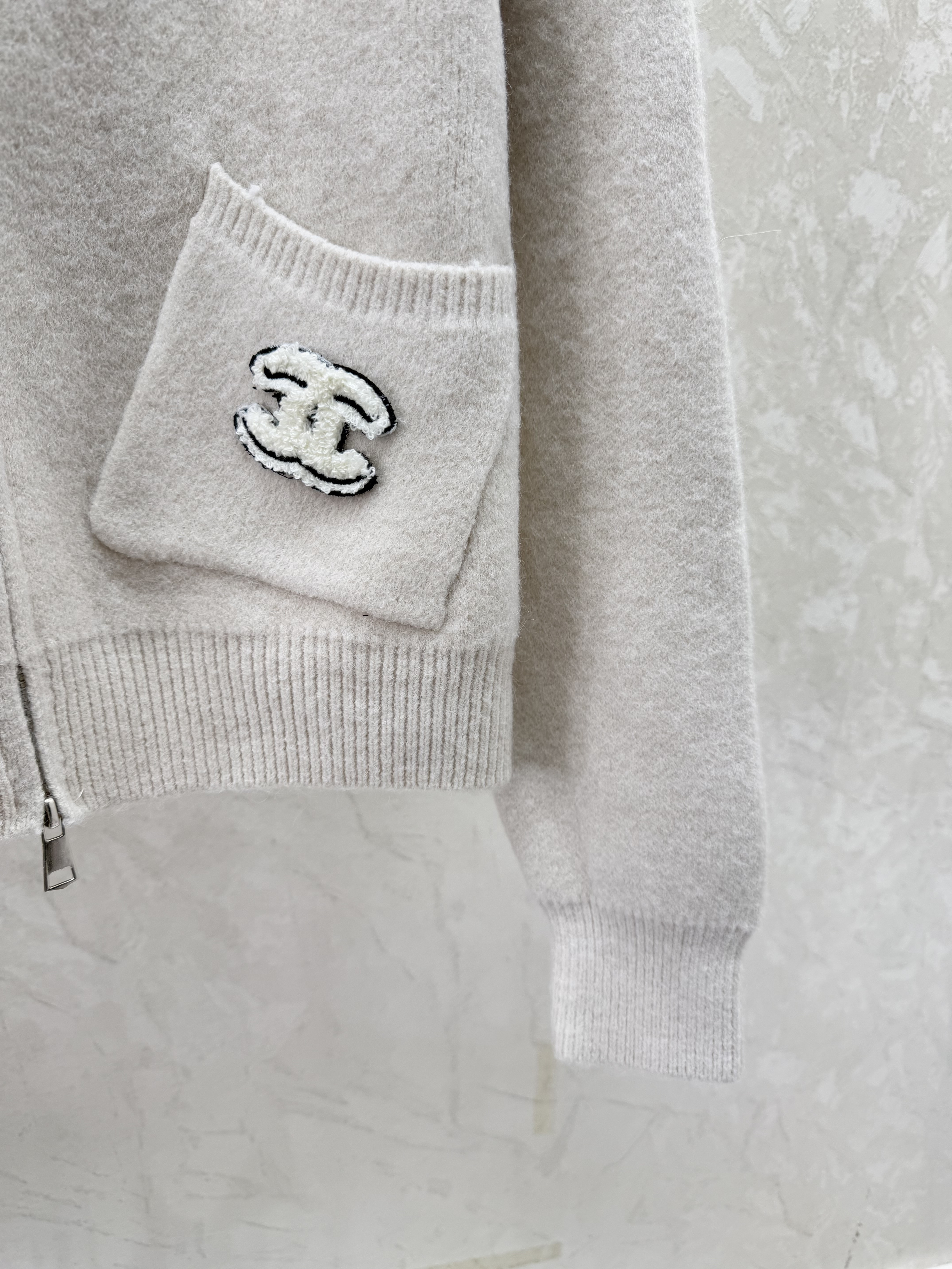 C fashion high-end women's furry hooded zipper long sleeved jacket