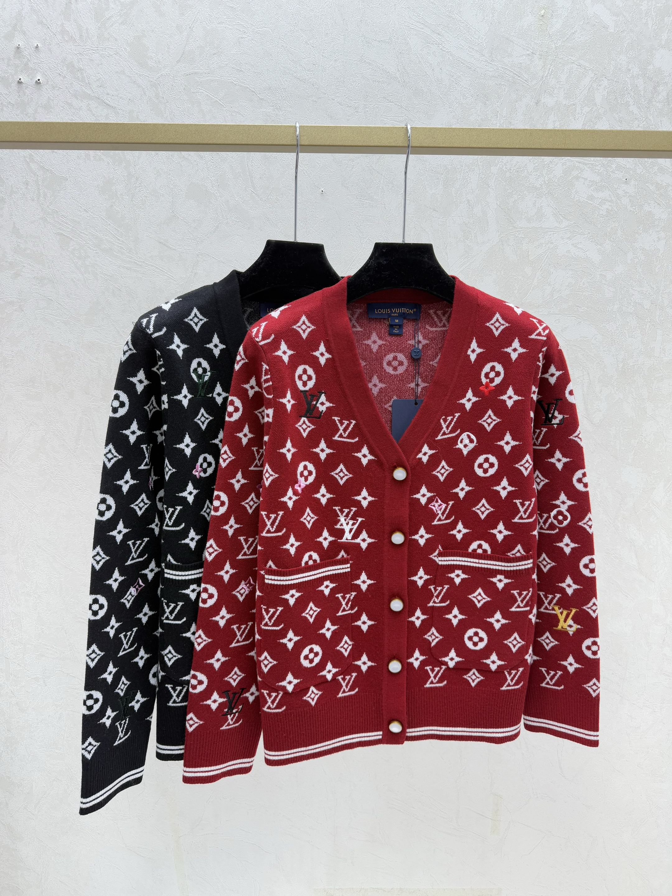 L fashion high-end women's classic letter jacquard V-neck long sleeved cardigan