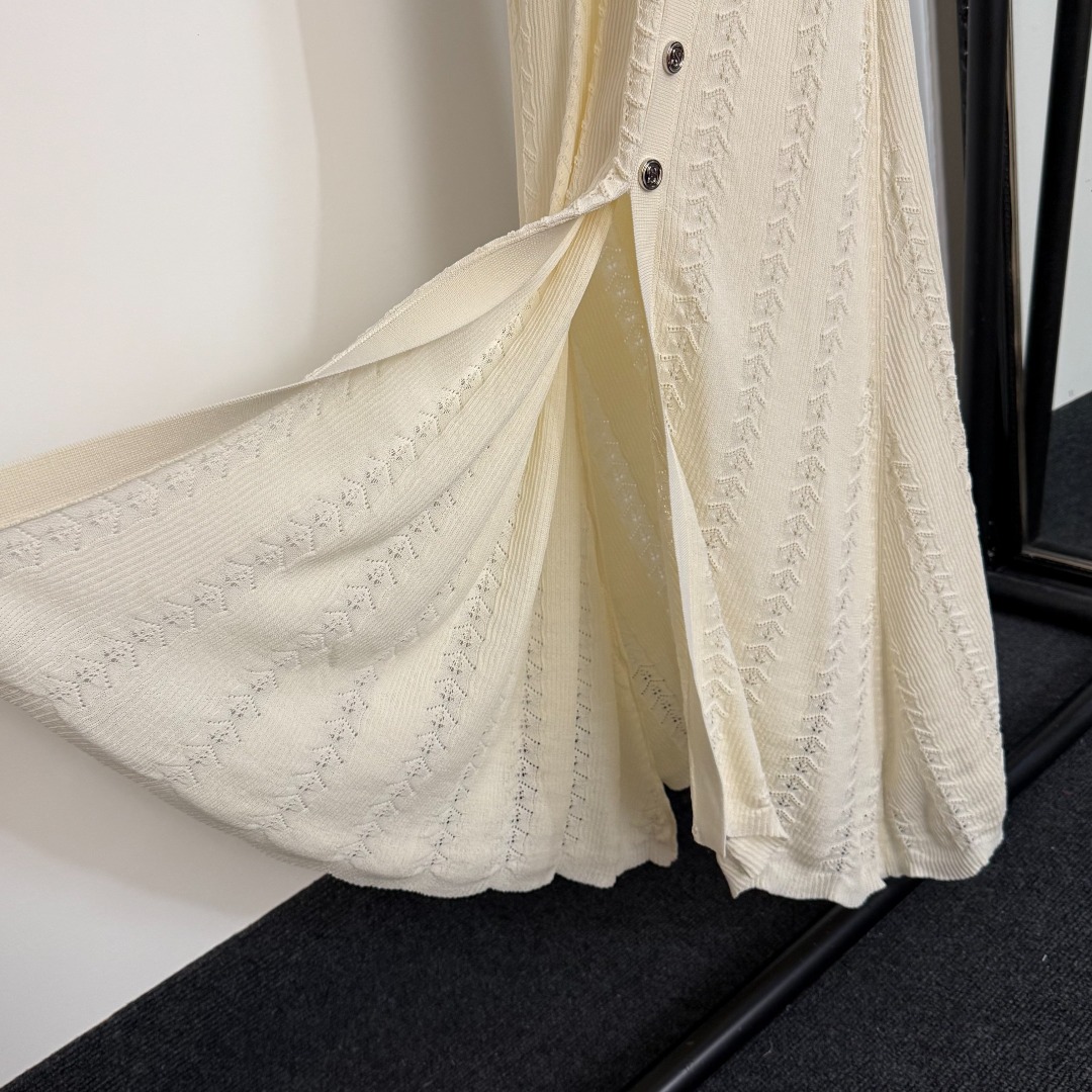 S Knitted long sleeved dress