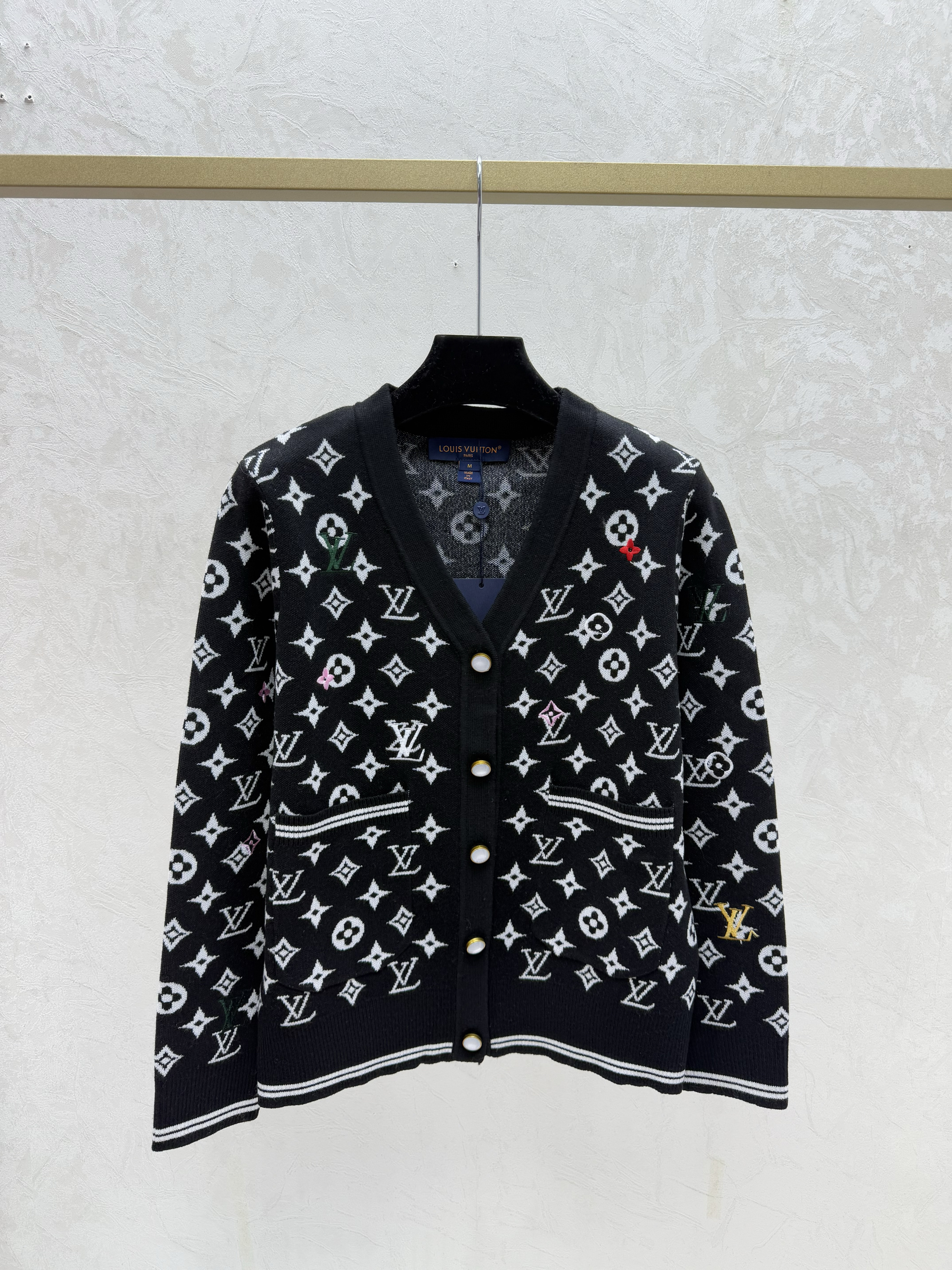 L fashion high-end women's classic letter jacquard V-neck long sleeved cardigan