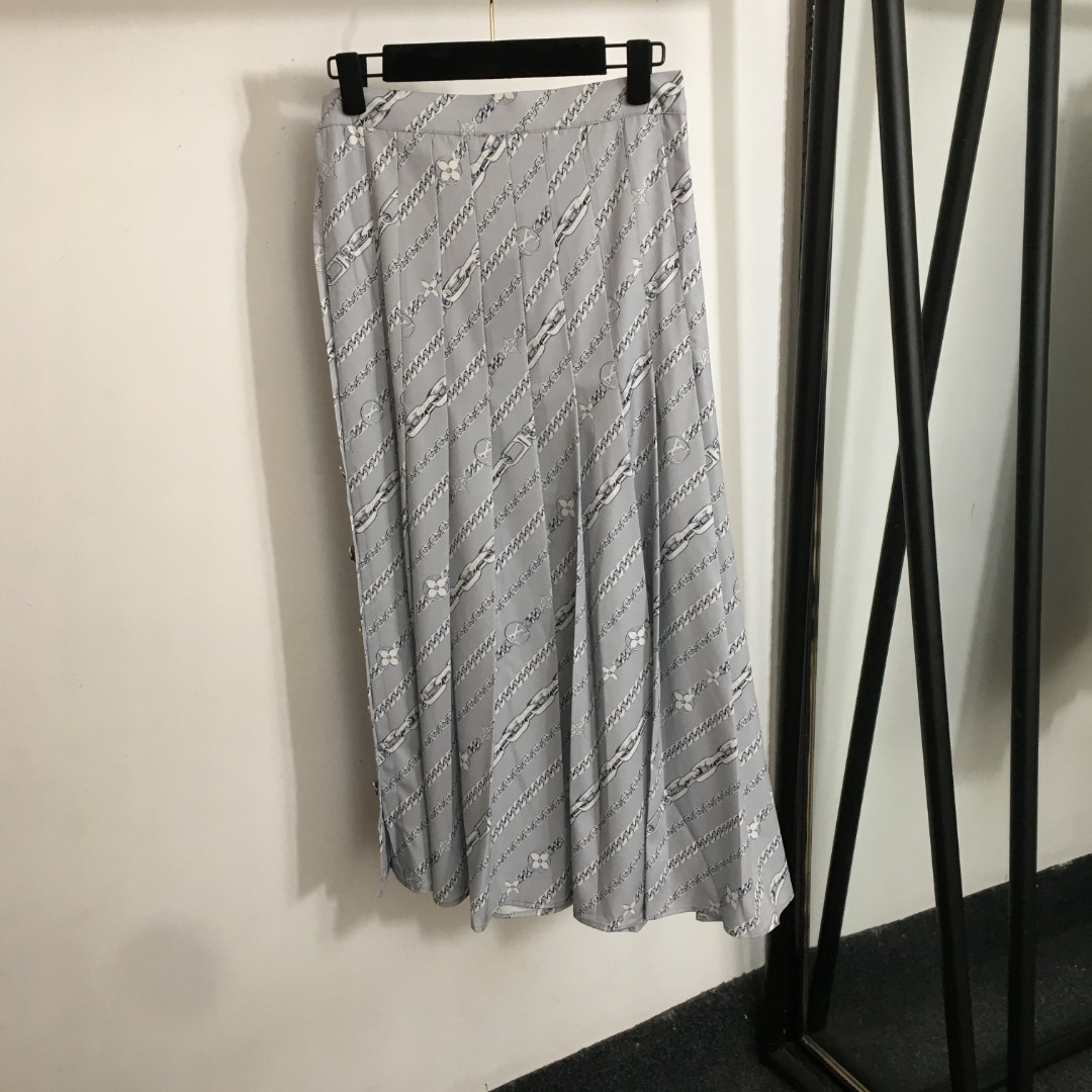 L 2 set Printed long sleeved shirt+side slit pleated skirt