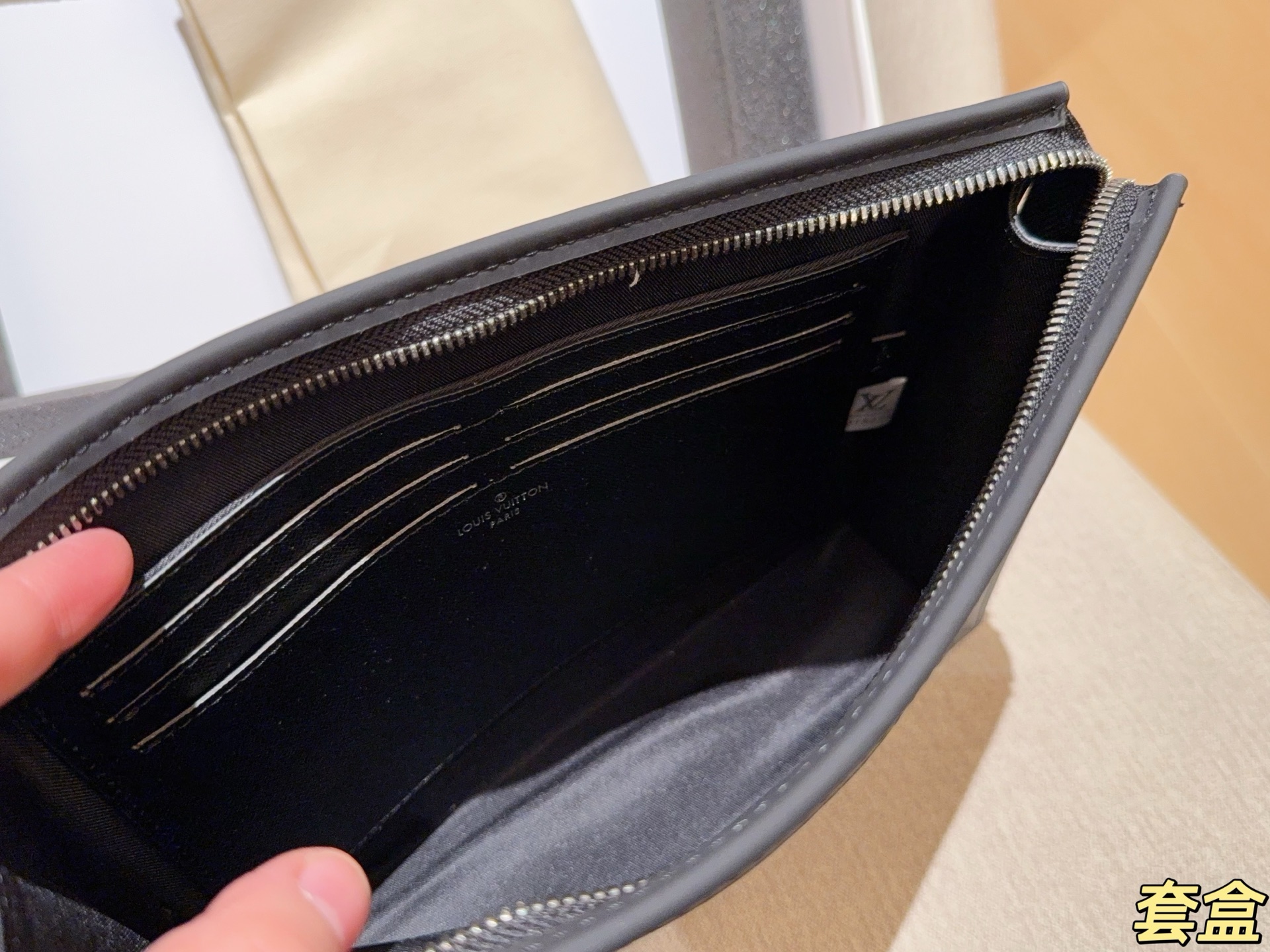 L design Toiletry Kit Bundle Sale (Toiletry Bag+ Sunglasses + Keychain)